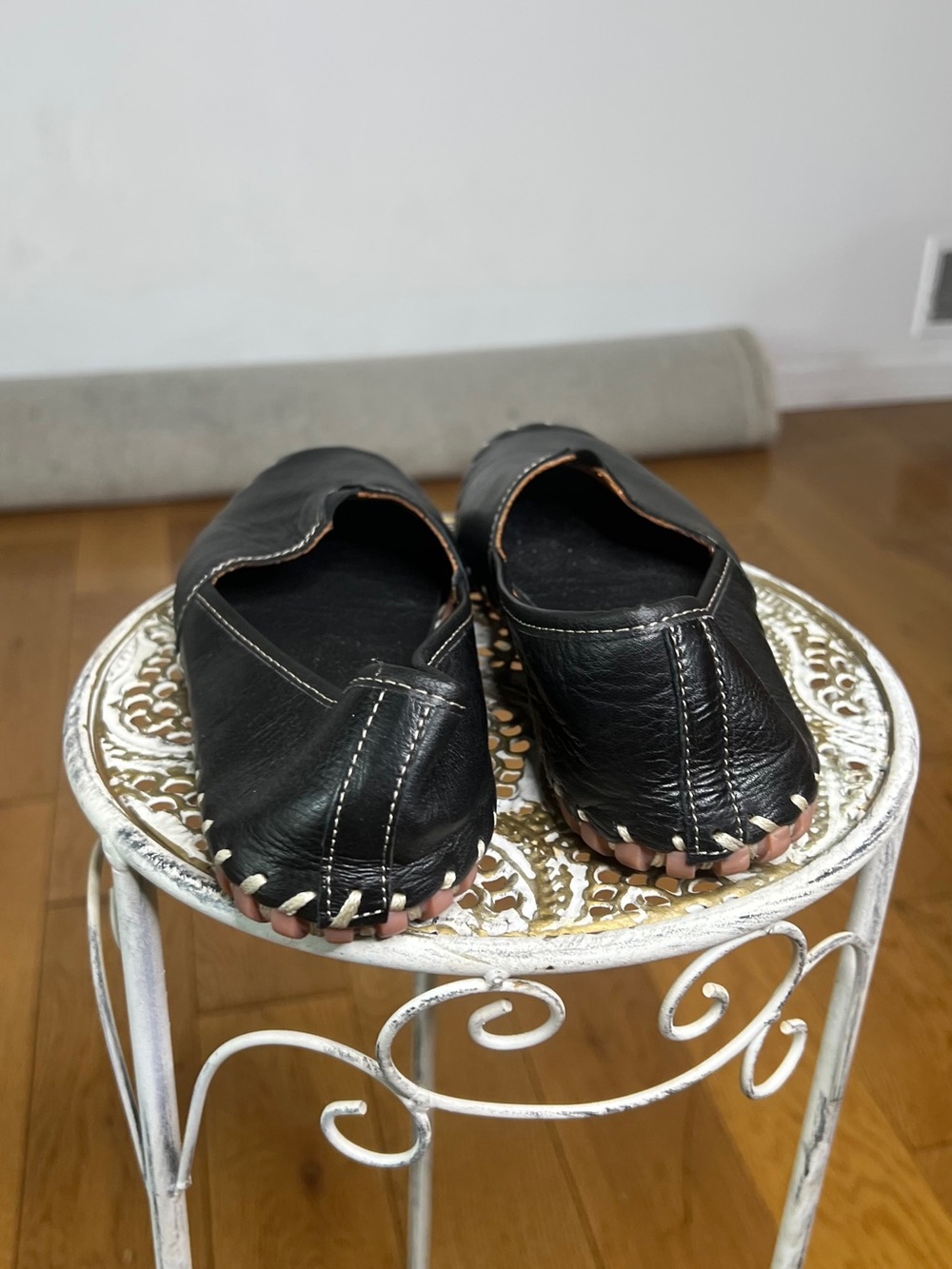 Spring Step Black Leather Slip-On Flats - Picture 5 of 7